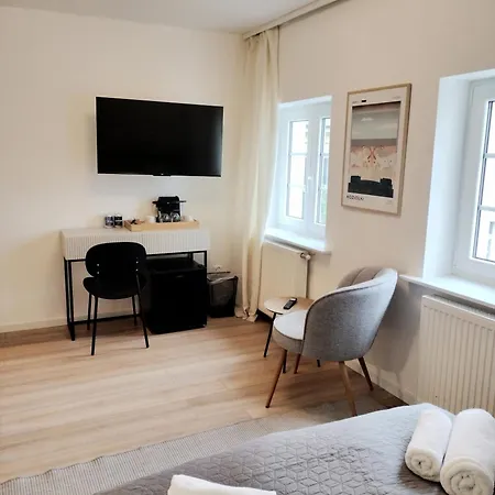 D'ali Mokra, 3 10 * Poznan
