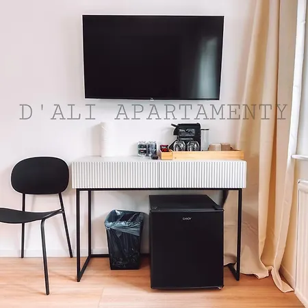 D'ali Mokra, 3 10 Poznań